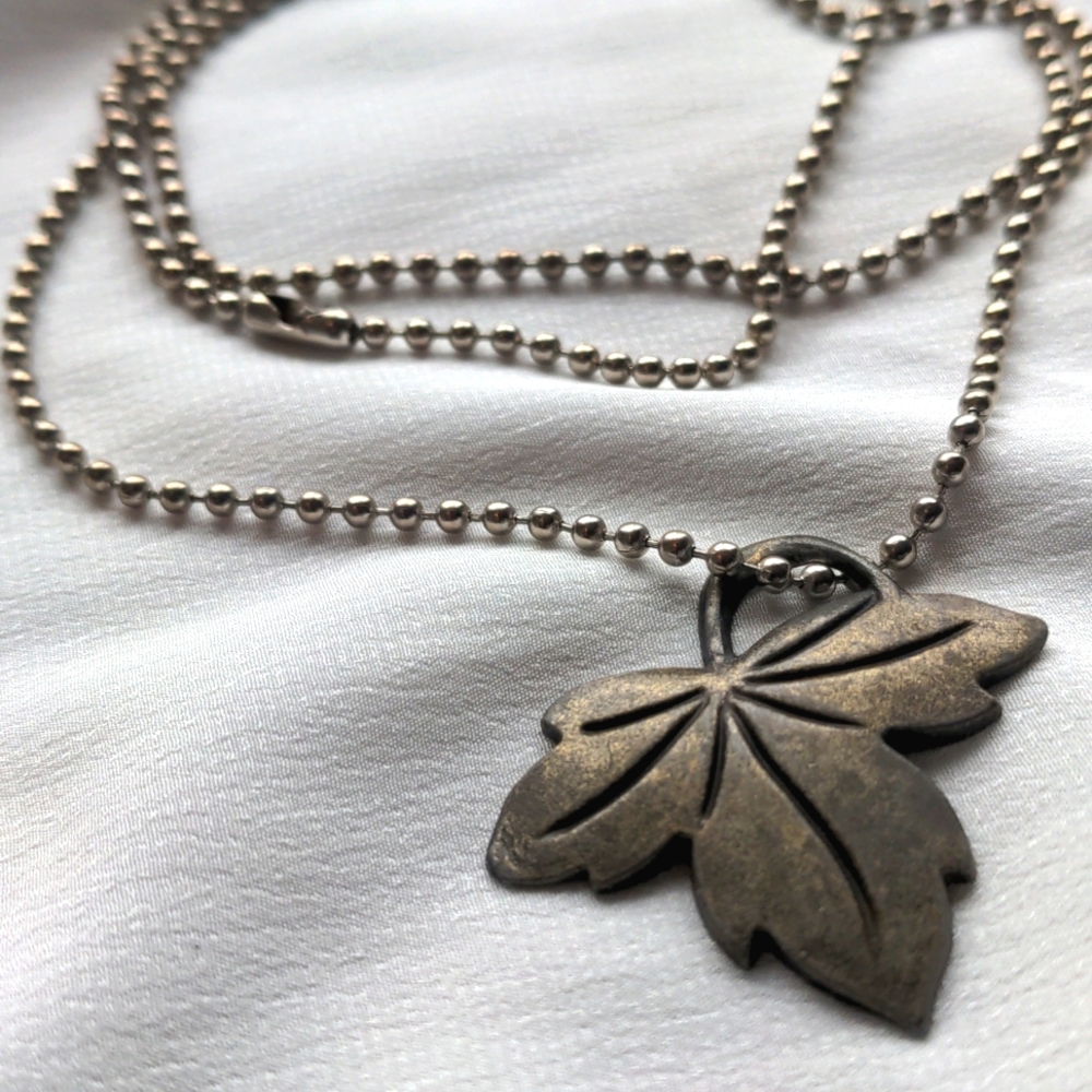 (2/$25) Oh Canada! maple leaf metallic necklace